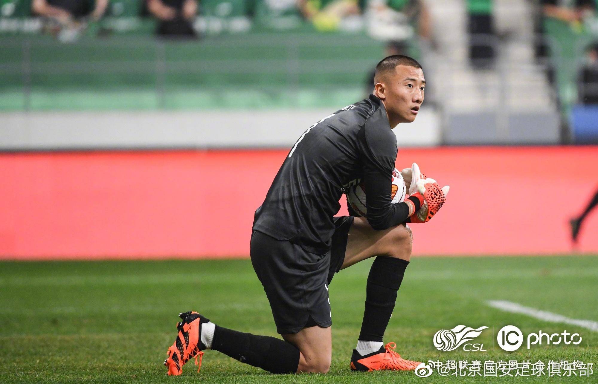 熊猫体育娱乐包含托特纳姆赛前临场应变；志在NBA常规赛名次提升；球迷炸锅；临场指挥获称赞的词条