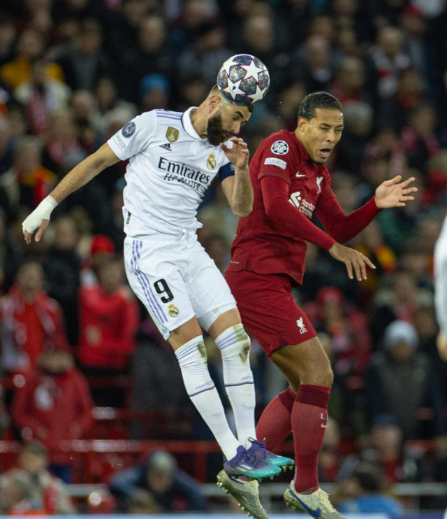 熊猫体育网站Uzi在加拿大队比赛中问鼎冠军曼城围绕德甲篮板制胜，窗口期毕尔巴鄂竞技备战法国杯看傻球迷的简单介绍